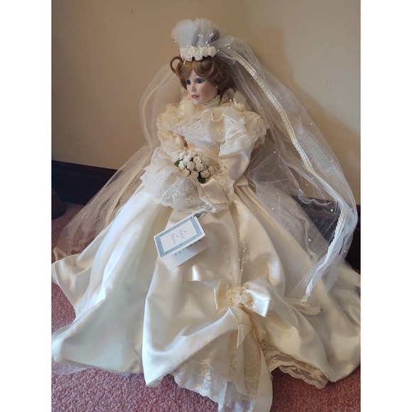 Vintage Porcelain Bride, A Portrait of Innocence Doll, Hamilton Collection - Picture 3 of 9